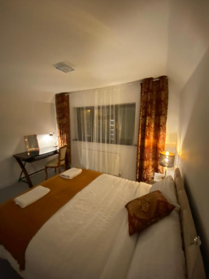 Hollemeadow Villa Bloxwich ภายนอก รูปภาพ