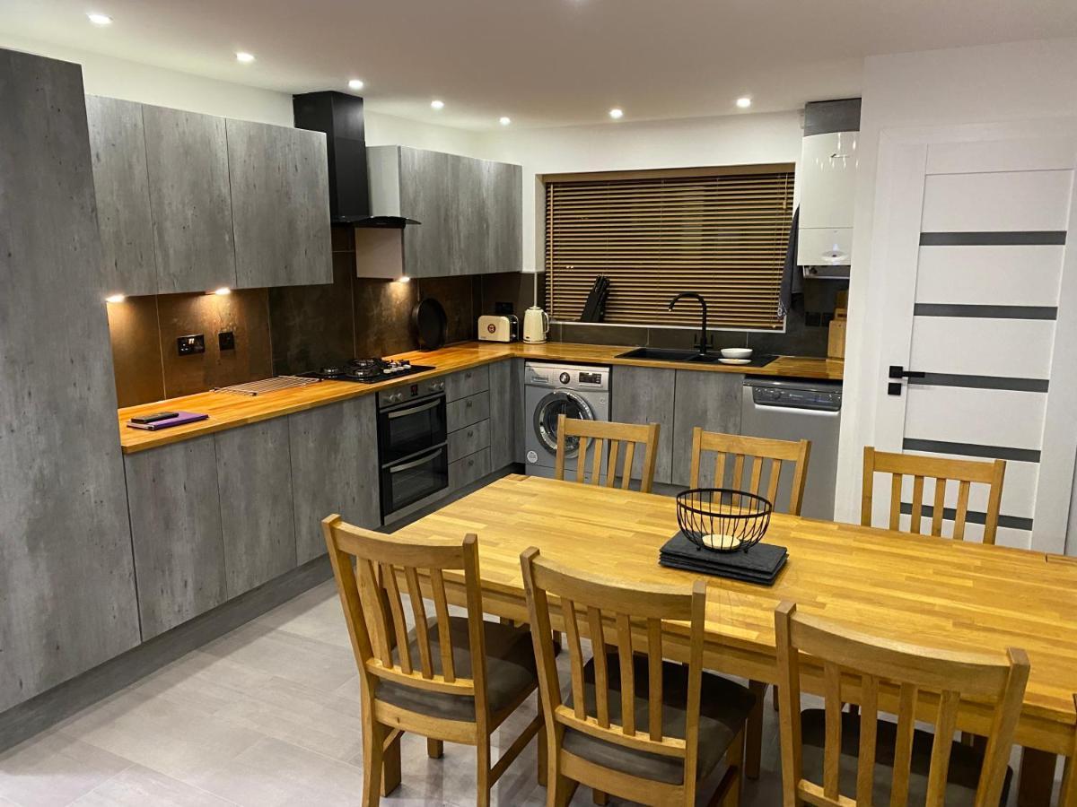 Hollemeadow Villa Bloxwich ภายนอก รูปภาพ