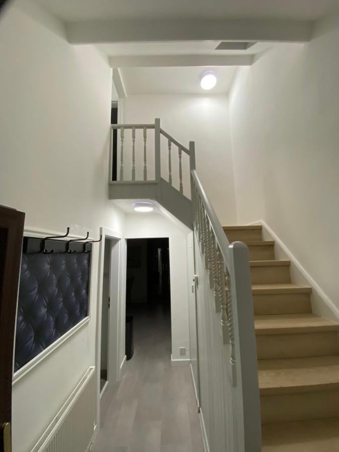 Hollemeadow Villa Bloxwich ภายนอก รูปภาพ